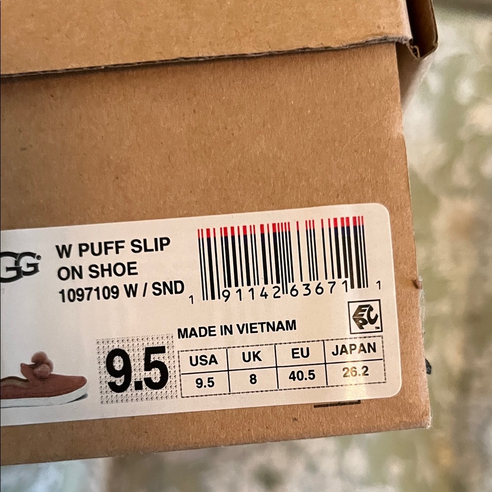 UGG Womens Puff Slip-On Slippers - Tan